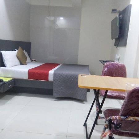 Terminus Square Hotel Kurla Buitenkant foto
