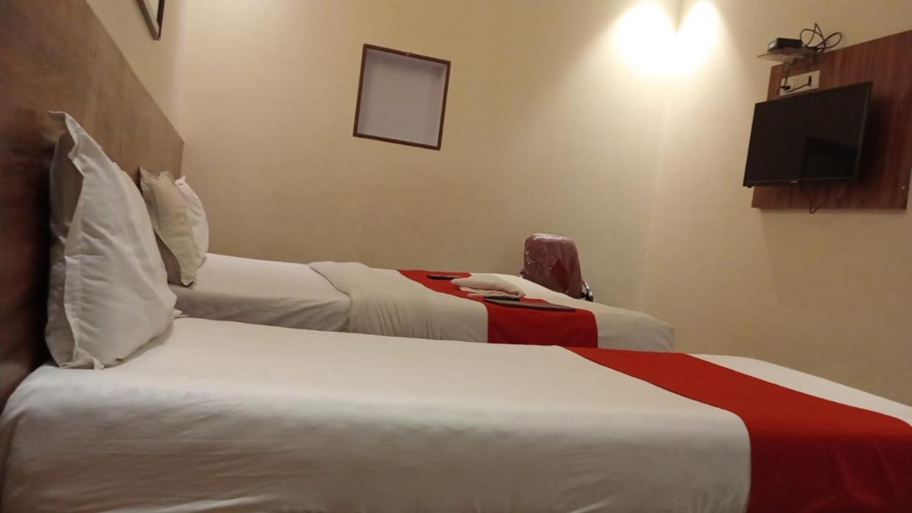 Terminus Square Hotel Kurla Buitenkant foto