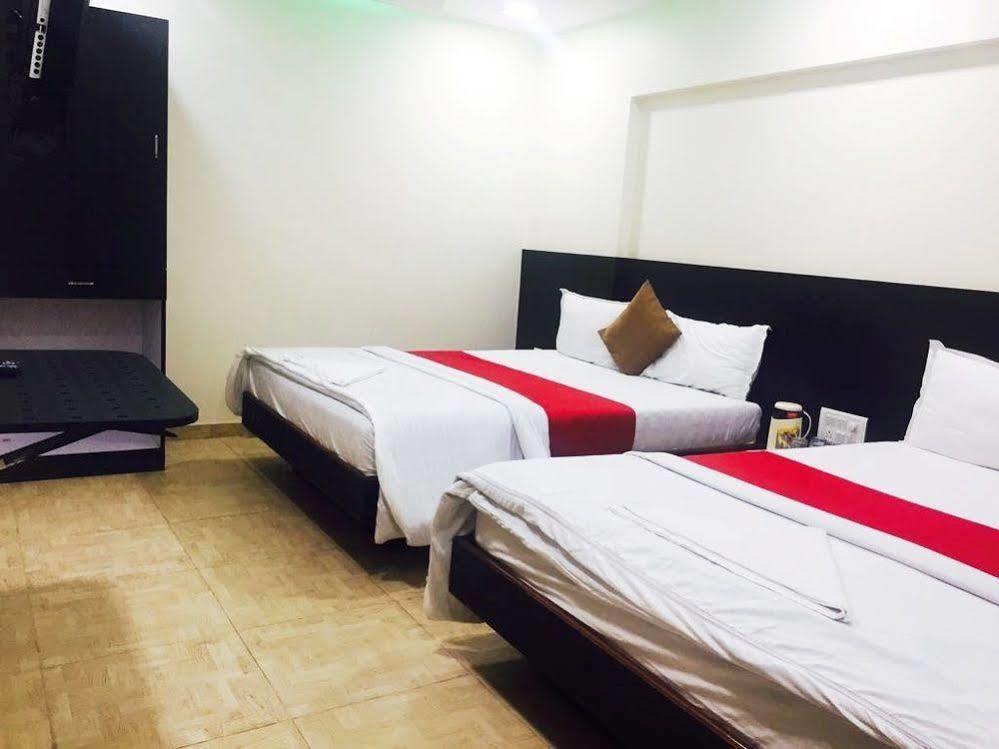 Terminus Square Hotel Kurla Buitenkant foto