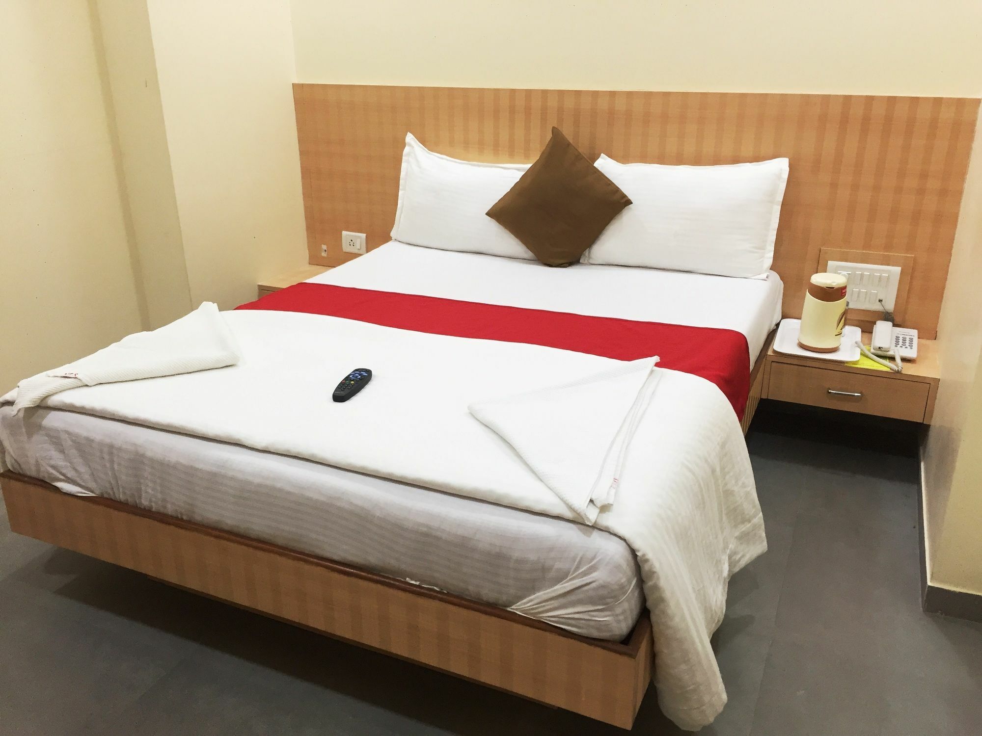 Terminus Square Hotel Kurla Buitenkant foto
