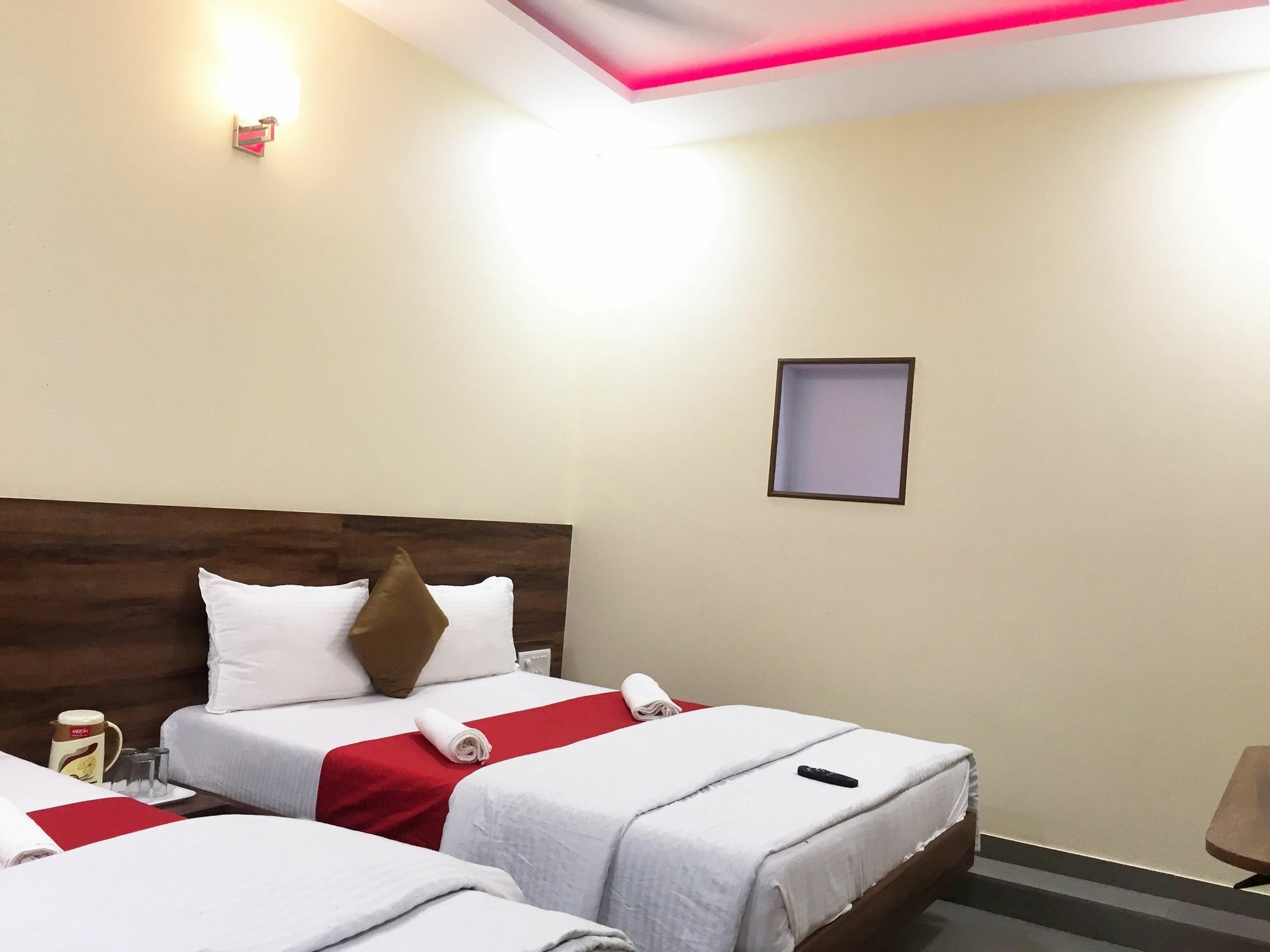 Terminus Square Hotel Kurla Buitenkant foto